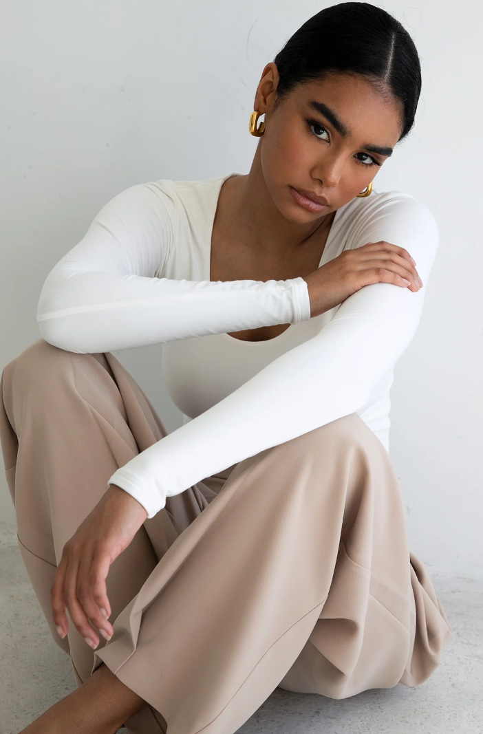 The Classic Long Sleeve Scoop