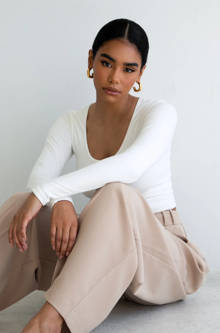 The Classic Long Sleeve Scoop