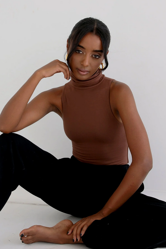 Essential Sleeveless Turtleneck (Chocolate Brown)