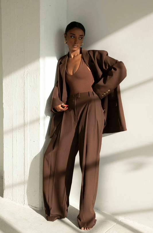 Basic Low-V Tank (Chocolate Brown)