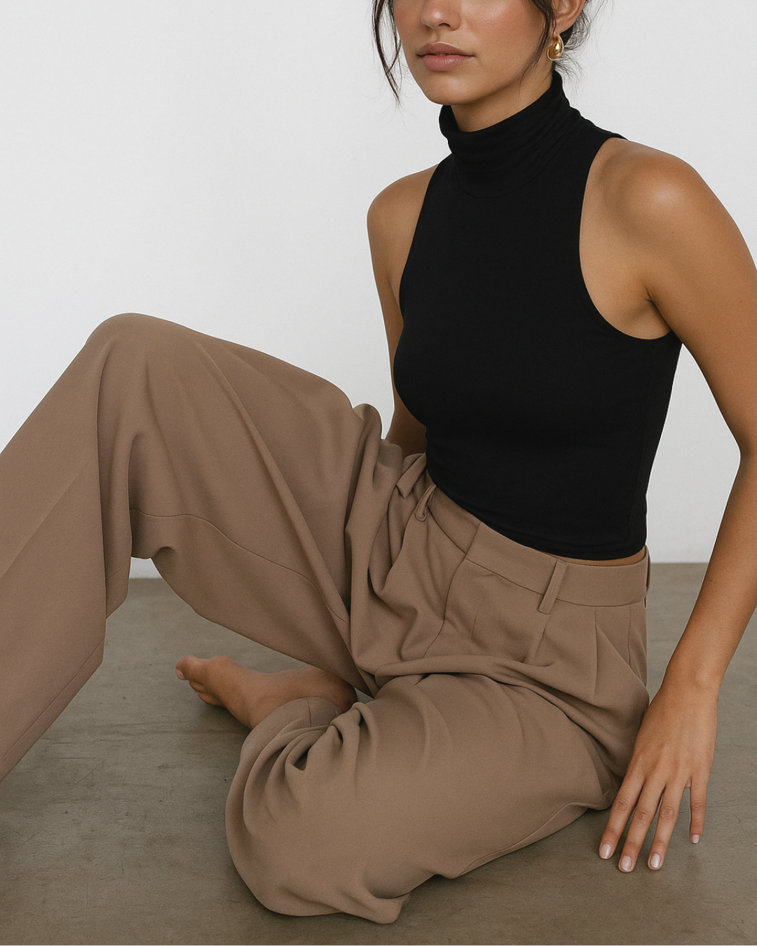 Essential Sleeveless Turtleneck (Black)